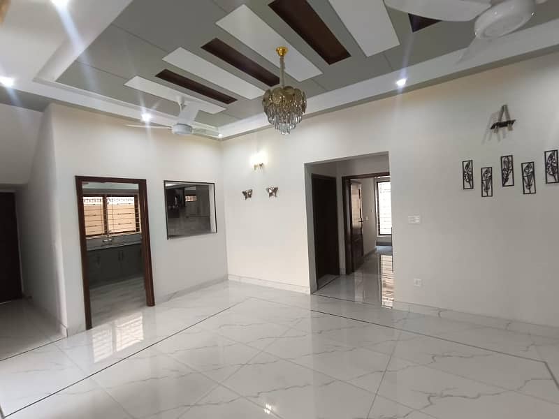 10 MARLA NEW HOUSE FOR RENT IN WAPDA TOWN 22