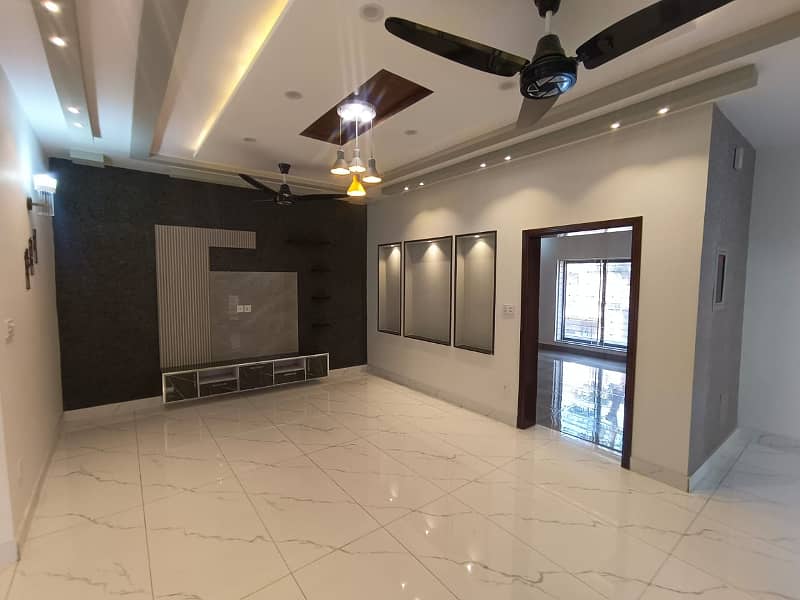 10 MARLA NEW HOUSE FOR RENT IN WAPDA TOWN 23