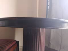 DINING TABLE ROUND