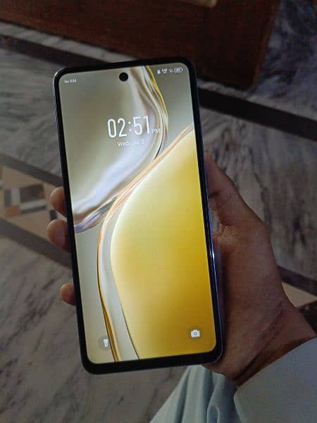 INFINIX HOT 40i 8+8 GB RAM 128 MEMORY 10 BY 10 CONDITION 1
