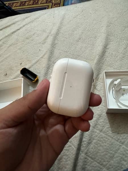 Apple Airpods Pro 2nd gen (2 Month Warranty Left) 5