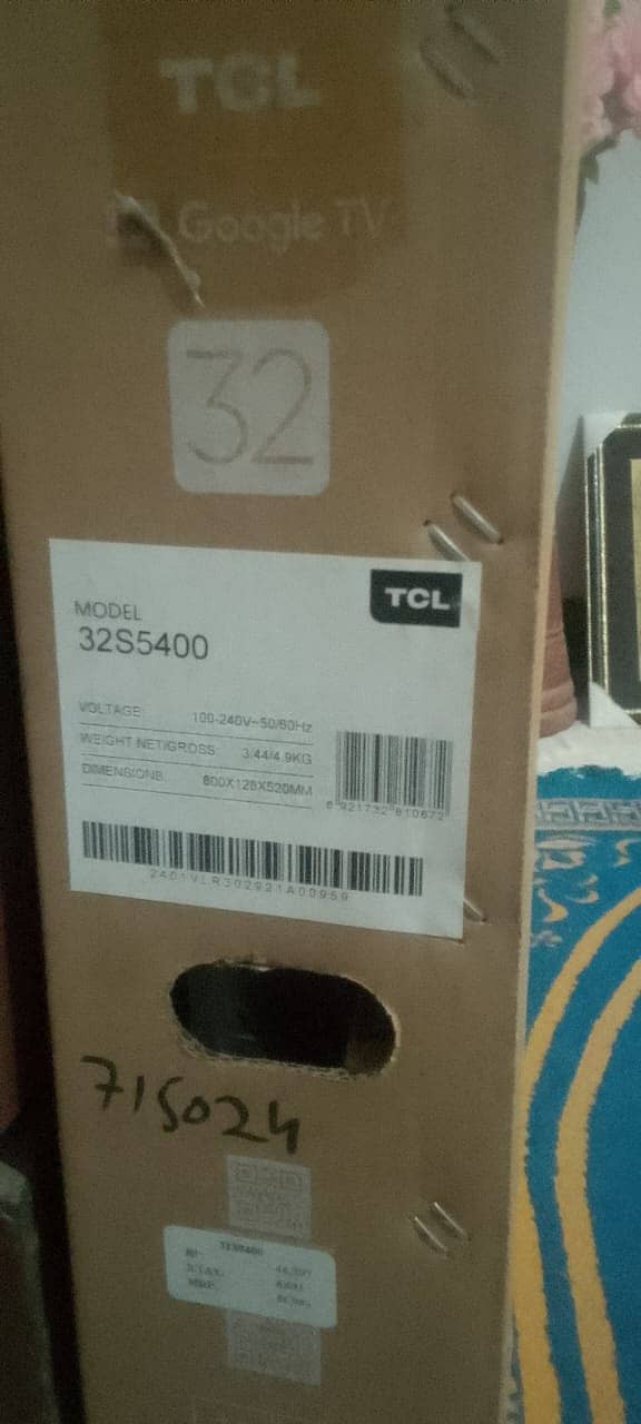 TCL 32" S5400 Smart Android TV 1