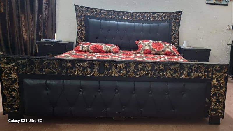 one double bed with 2 side table in good condition 3