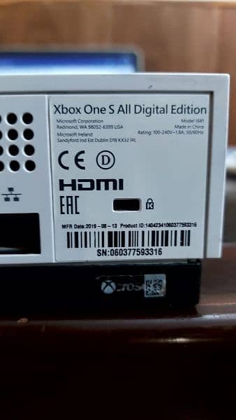 XBOX ONE S 1TB J TAGGED(WITH GAMES) 2