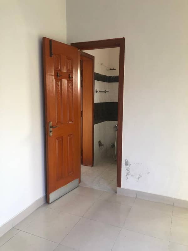 Askari 11, Sector A, 10 Marla, 03 Bed, Luxury House for Rent. 7