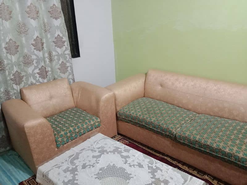 7 seater sofa set (family used) URJENT SALE. 9