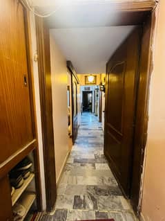 flat 4th floor 3 bed d d lift sb project block 13-d-2 gulshan-e-iqbal 0