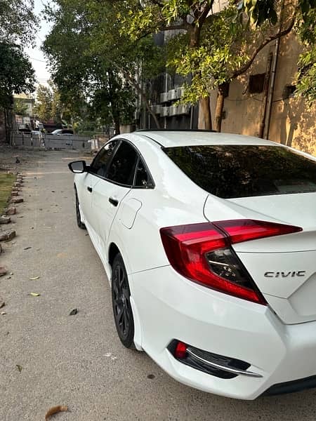 Honda Civic Oriel 2017 7