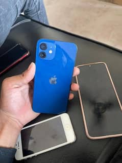 iPhone 12 blue 0