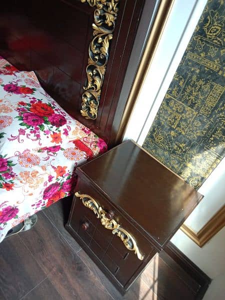 bed and dressing table for sale 3