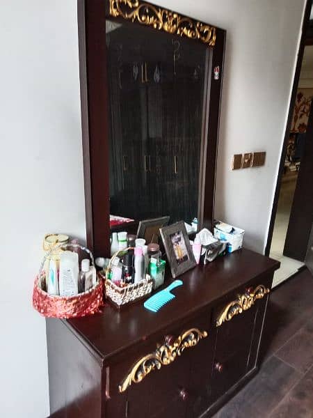 bed and dressing table for sale 4