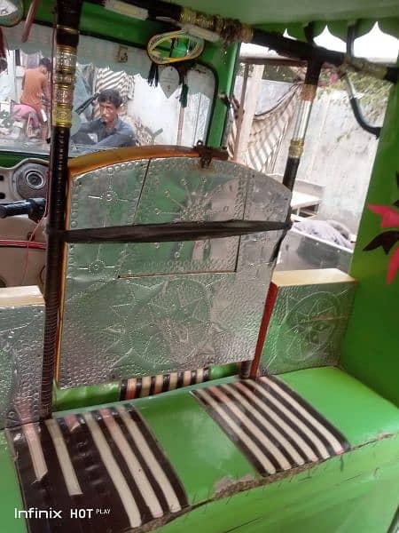 Chingchi Rickshaw 9 seater 1