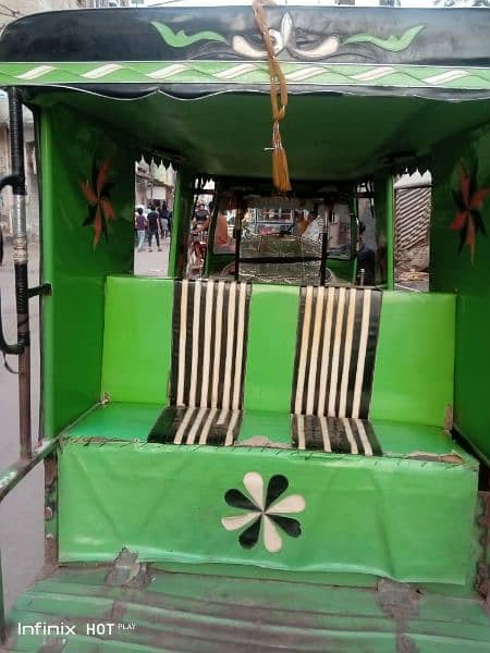 Chingchi Rickshaw 9 seater 3