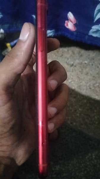 iPhone XR 10 by 10 condition 2