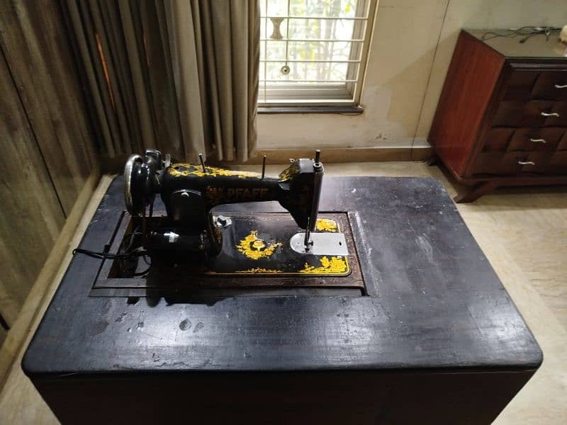 sewing machine with table 2