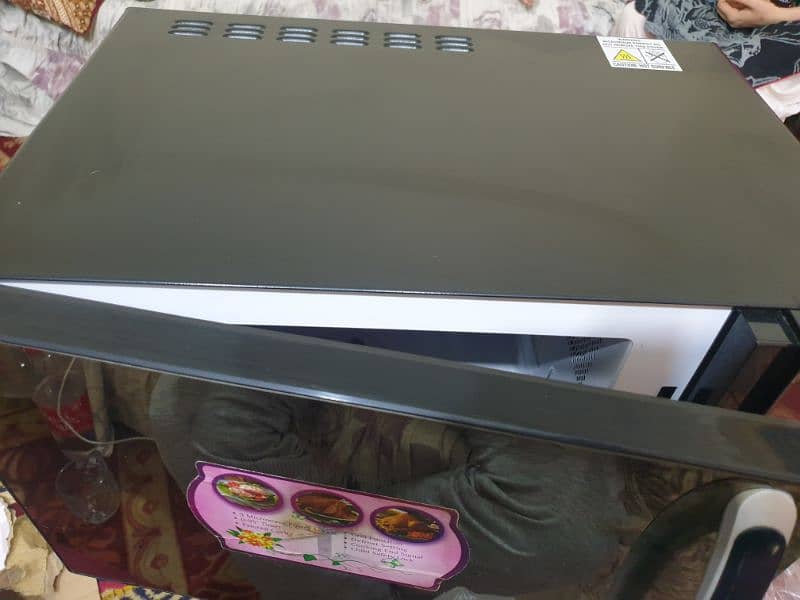 westpoint 30litter new microwave for sale 4