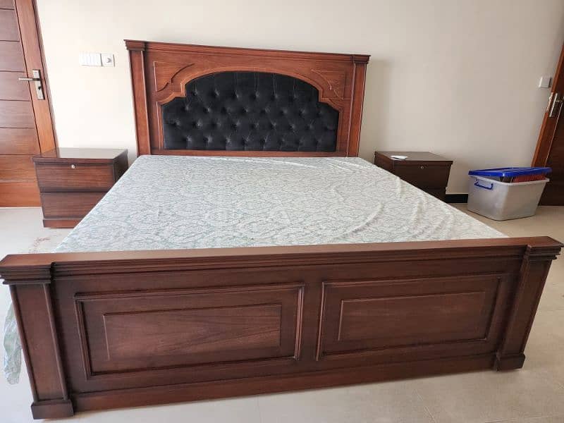 double bed set  and mattersses and iron almirah 7