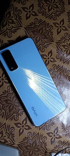 vivo y20 =4)64 box charger sth hai bs touch tota hai lekin work krta h 0