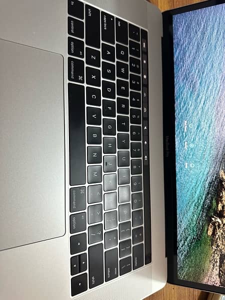 macbook pro 2016 15 inches 16gb/512gb touchbar 2