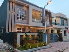 10 Marla House Available In Bahria Town Phase 2 For Sale