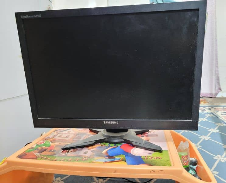 Samsung 19 Inch LCD with Adaptor 0