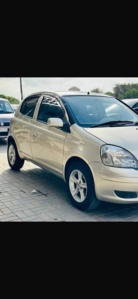 Toyota Vitz 2002 3