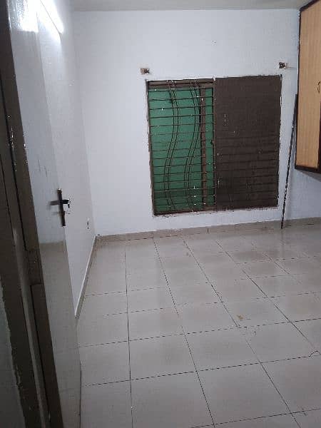 1 bed apartment Available in johar town R 1 3