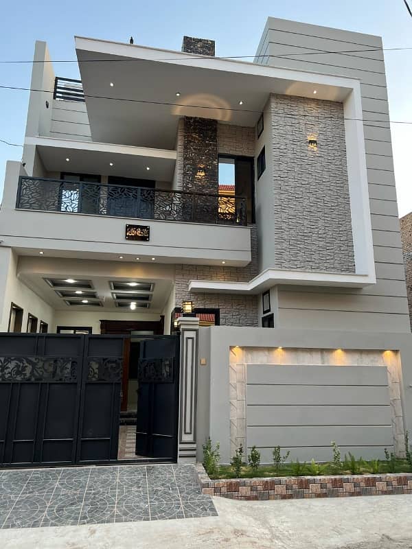 Prime Location House Sized 5 Marla Is Available For Sale In Sufiyan Garden 2