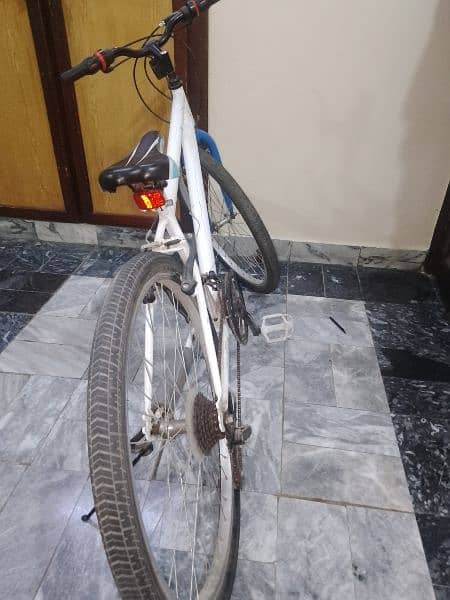 sport bicycle 10/10 condition 10 gare 4