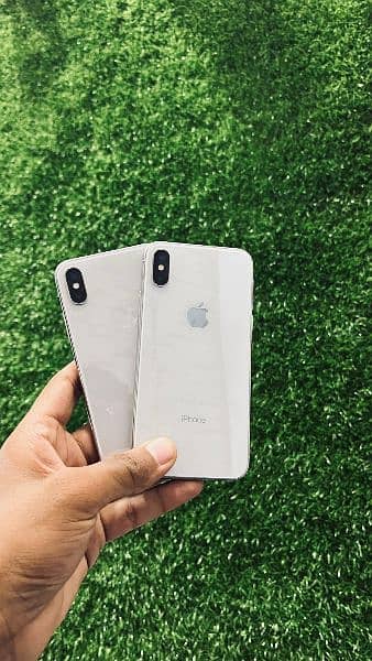 iphone X,Xs,Xr,Xsmax,11,12,11promax,13 quantity available 6