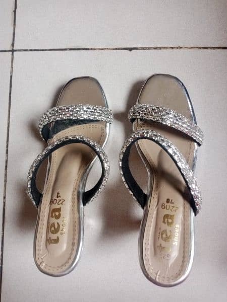 Silver heels 0