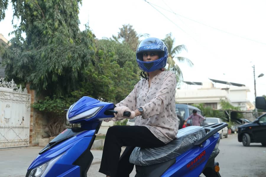 Shahri Girls Scooty 2