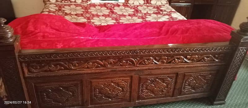 wooden king size bed 1