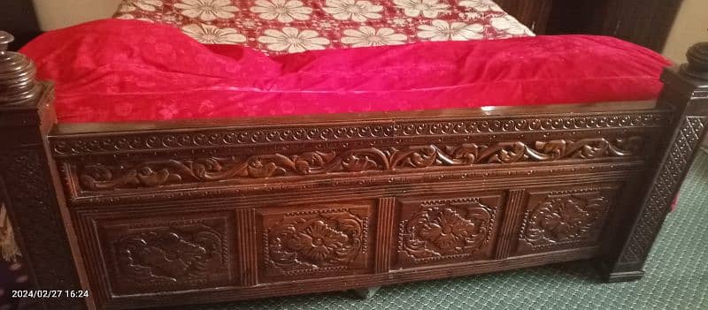 wooden king size bed 4