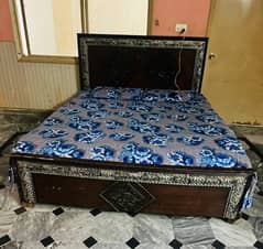 New wooden designing bed for sale