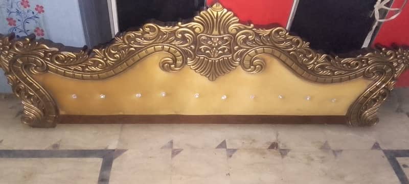 king Size bed/6 Seater sofa/Dressing Tabe/iron stand/side tabels/othrs 1