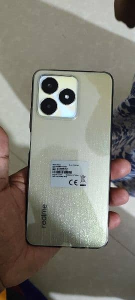 realme c53 gold colour 1