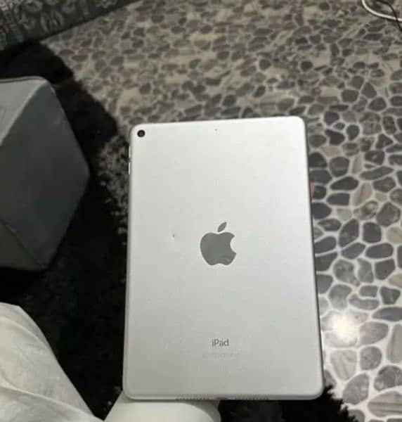 Apple iPad mini 1