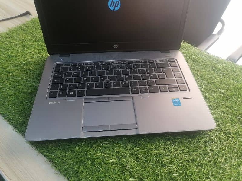 Hp Elitebook 840 G2 i5 5th gen 8