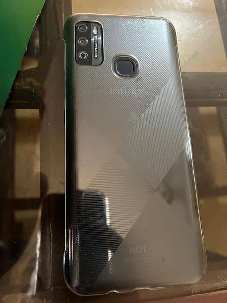 infinix hot 9 play 4gb. 64gb 12