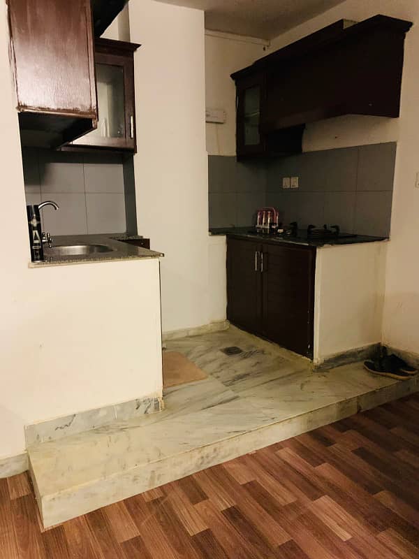 E11 daily basis furnished flat available for rent 6