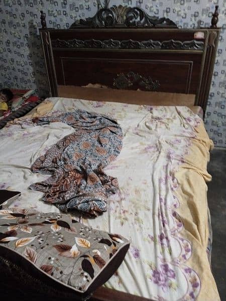 double bed dressing site table 1