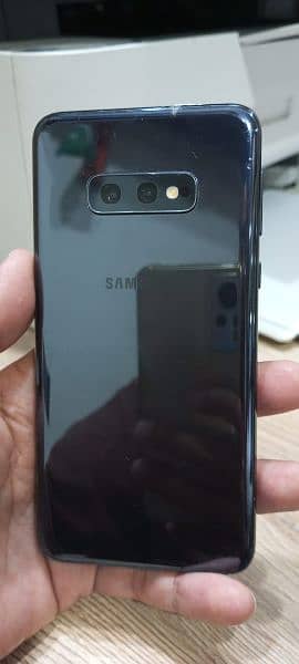 Samsung Galaxy S10e 6/128 3