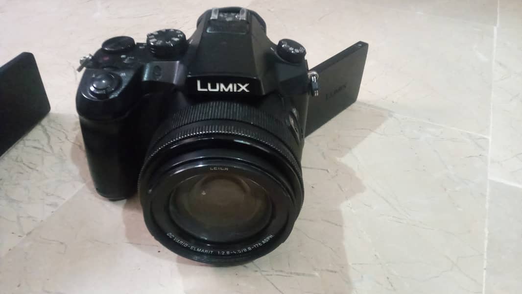 Lumix fz2500 1