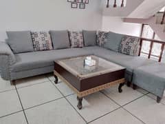 L shaped 7 seater sofa with sofa table