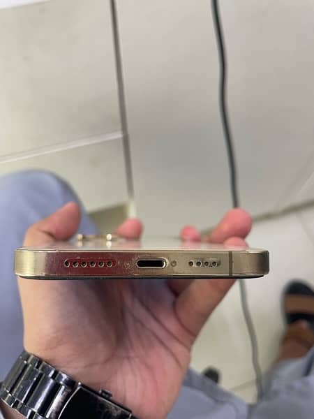 IPHONE 12 pro max 128GB FACTORY NON PTA 4