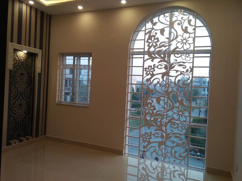 5 Marla Brand New Modern Design Luxury House Available For Rent In Bahria Town Lahore. 7