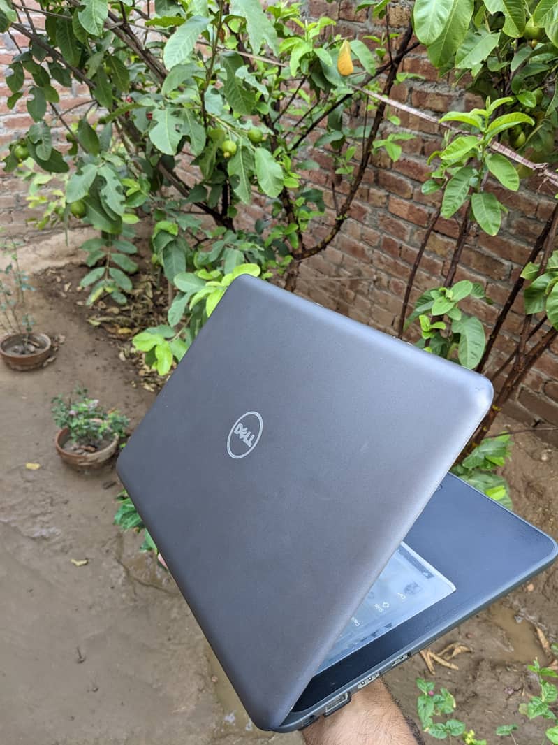 Dell Latitude 3380 - 6th Gen 4