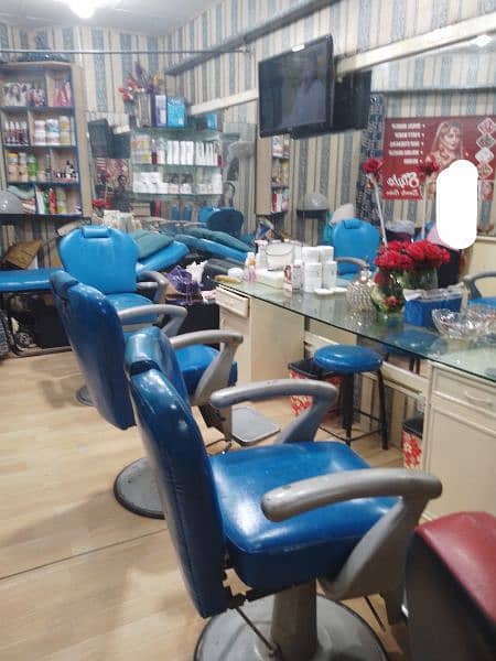 Beauty Parlour For Sale 6