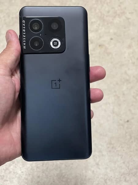 One Plus 10 Pro 5G 1